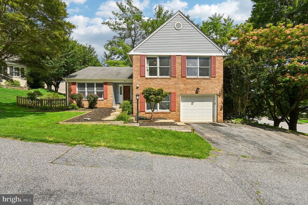 264 HUNTERS RIDGE, Lutherville Timonium, MD 21093