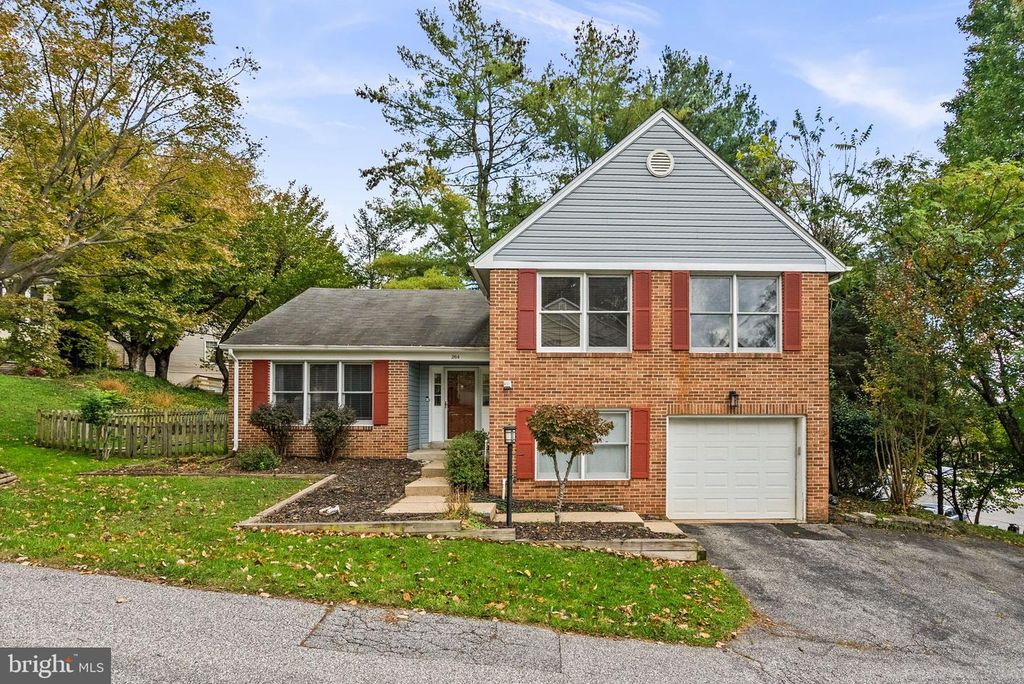 264 HUNTERS RIDGE, Lutherville Timonium, MD 21093