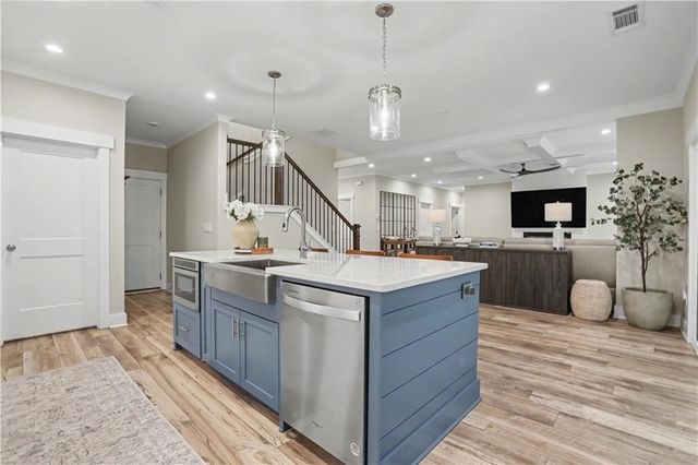 727 Old Collins Road, Hoschton, GA 30548
