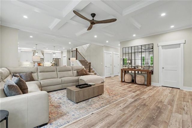 727 Old Collins Road, Hoschton, GA 30548