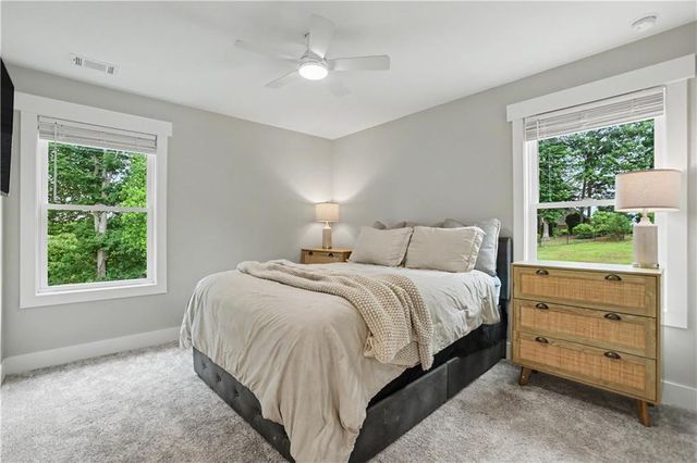 727 Old Collins Road, Hoschton, GA 30548