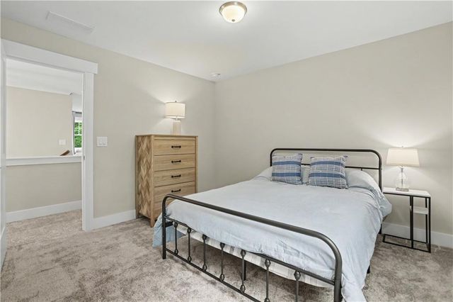 727 Old Collins Road, Hoschton, GA 30548