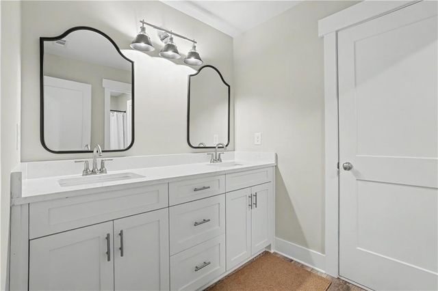 727 Old Collins Road, Hoschton, GA 30548