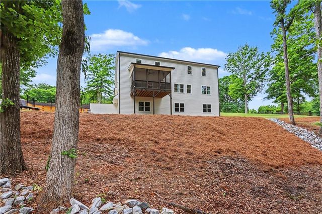 727 Old Collins Road, Hoschton, GA 30548