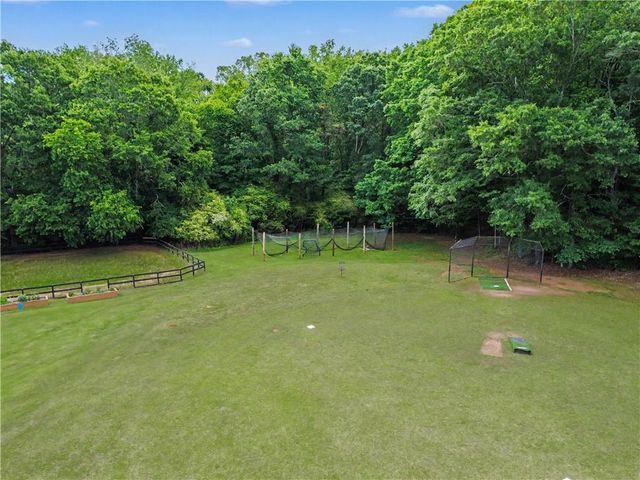 727 Old Collins Road, Hoschton, GA 30548