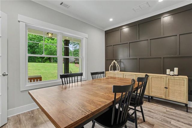 727 Old Collins Road, Hoschton, GA 30548