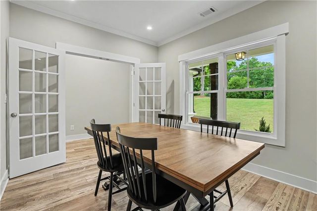 727 Old Collins Road, Hoschton, GA 30548