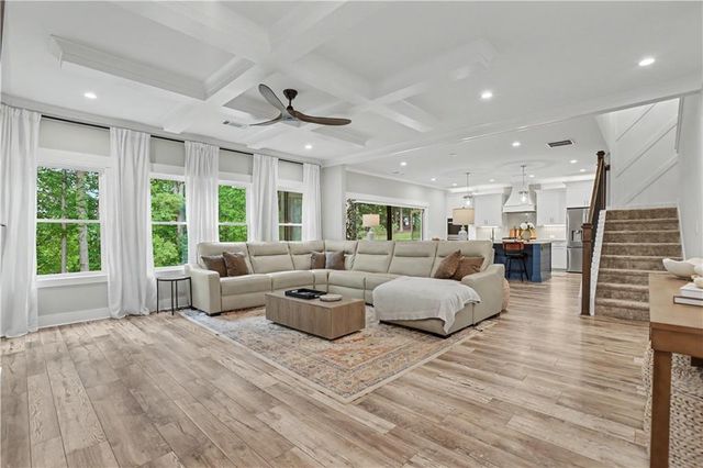 727 Old Collins Road, Hoschton, GA 30548