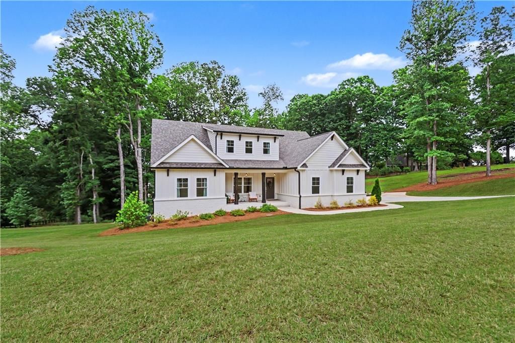 727 Old Collins Road, Hoschton, GA 30548