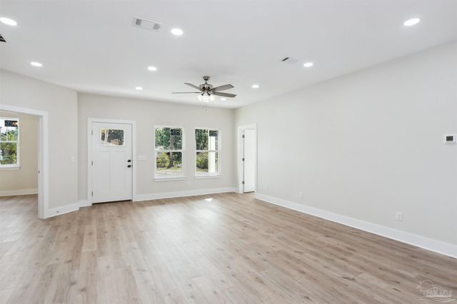 5444 Yuma Ct, Gulf Breeze, FL 32563