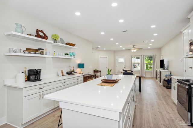 5444 Yuma Ct, Gulf Breeze, FL 32563