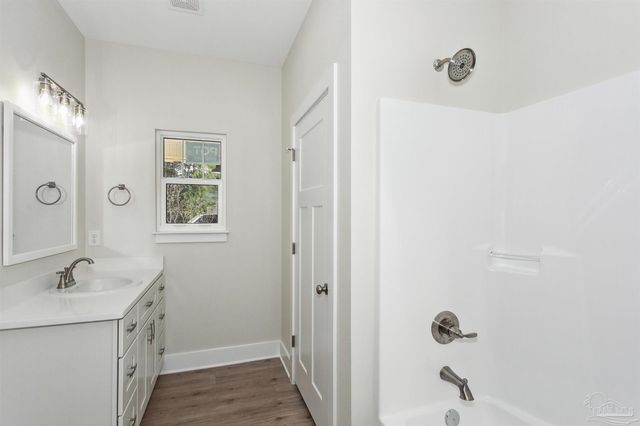 5444 Yuma Ct, Gulf Breeze, FL 32563