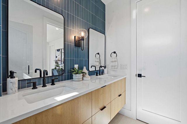 5708 Nancy DR 1, Austin, TX 78745