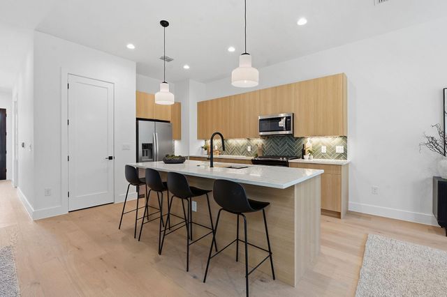 5708 Nancy DR 1, Austin, TX 78745