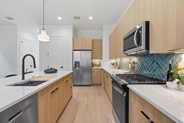 5708 Nancy DR 1, Austin, TX 78745