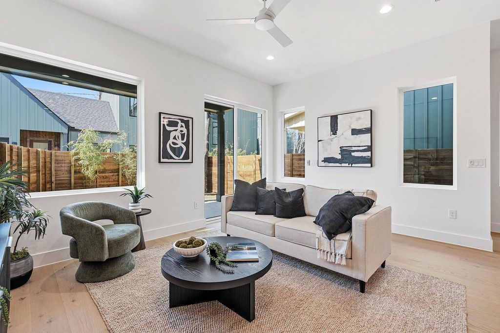 5708 Nancy DR 1, Austin, TX 78745