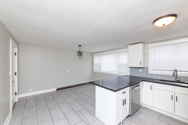 3058 N Kostner Avenue BE, Chicago, IL 60641