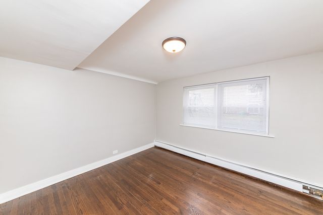 3058 N Kostner Avenue BE, Chicago, IL 60641