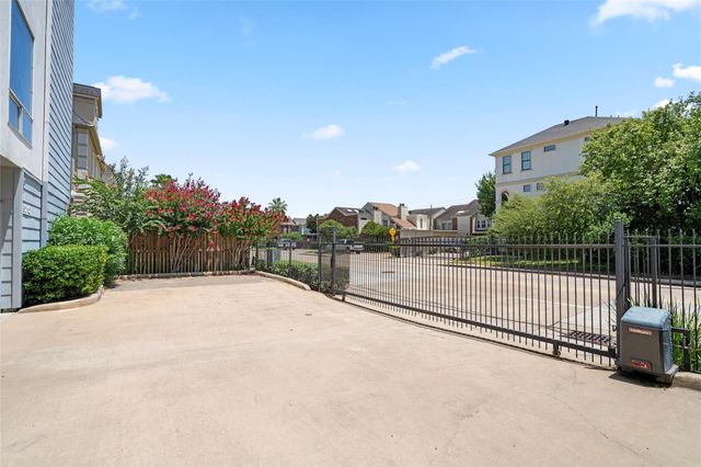 5712 Winsome Lane A, Houston, TX 77057