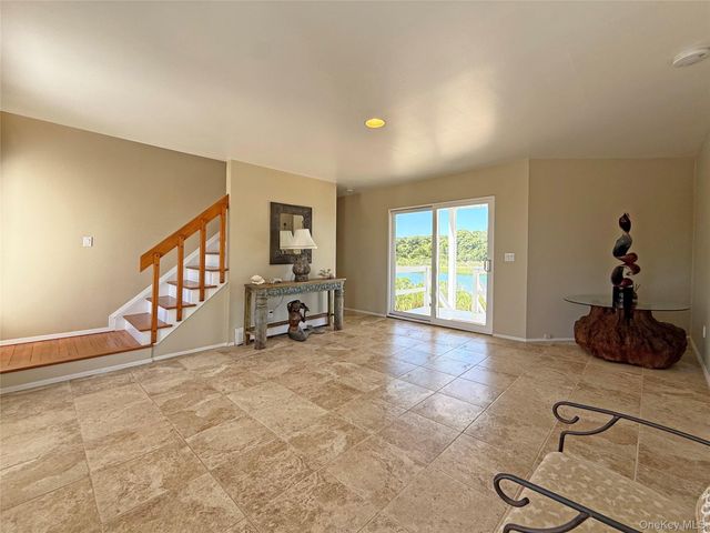 19 Cold Spring Court, Southampton, NY 11968