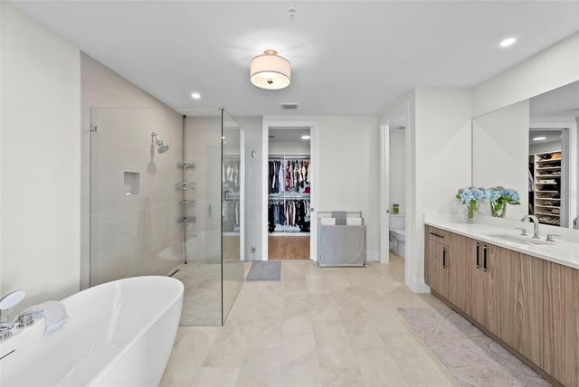 2910 W BARCELONA STREET 501, Tampa, FL 33629