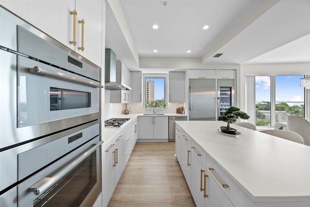 2910 W BARCELONA STREET 501, Tampa, FL 33629