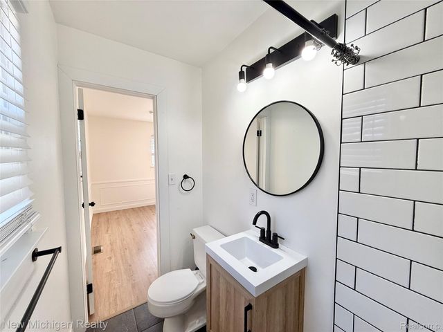 501 Spring Lane, Flushing, MI 48433