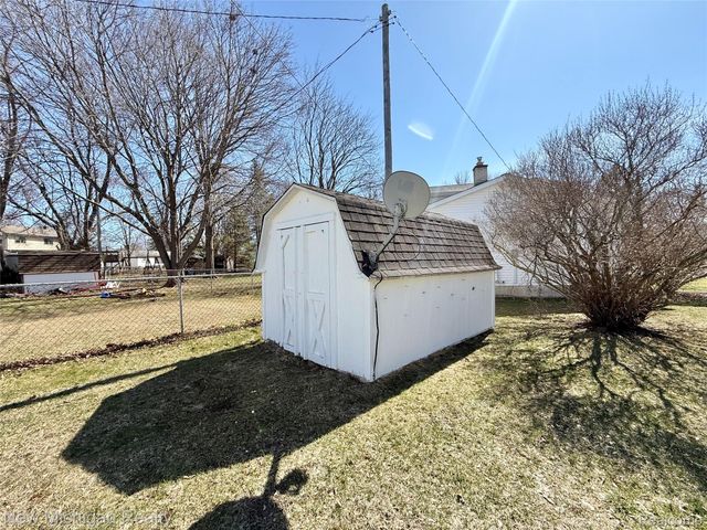 501 Spring Lane, Flushing, MI 48433