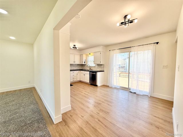 501 Spring Lane, Flushing, MI 48433