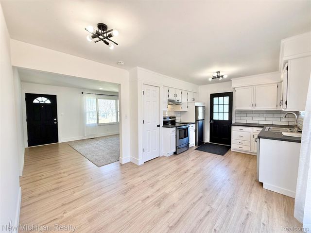 501 Spring Lane, Flushing, MI 48433