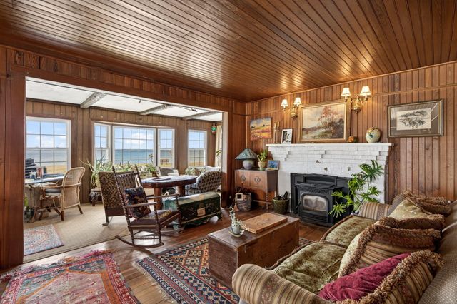 205 Grand Avenue, Falmouth, MA 02540