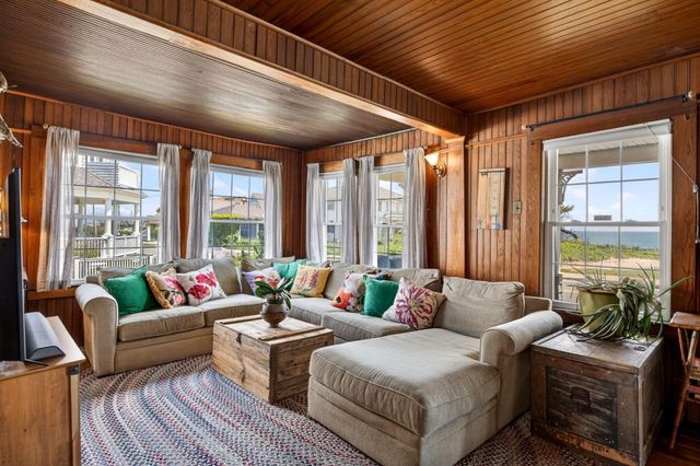 205 Grand Avenue, Falmouth, MA 02540