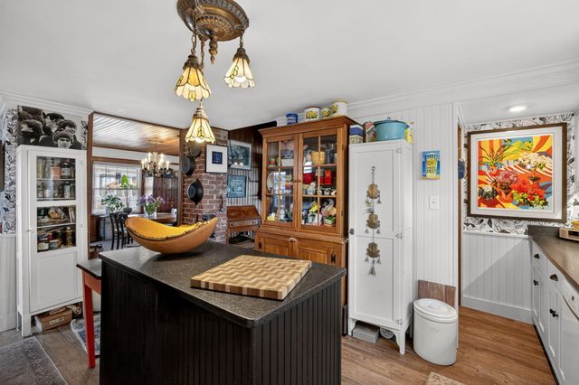 205 Grand Avenue, Falmouth, MA 02540