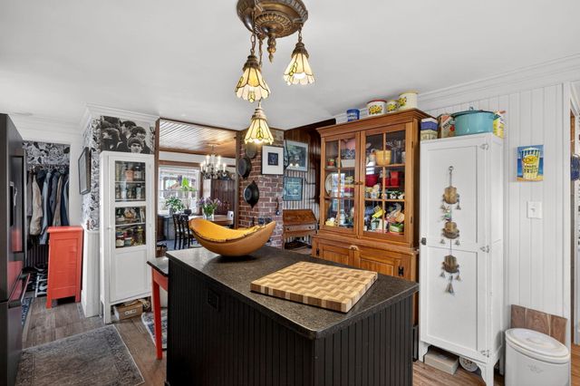 205 Grand Avenue, Falmouth, MA 02540