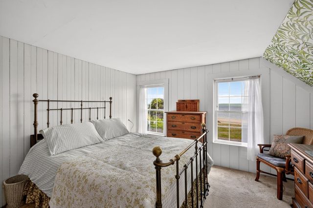 205 Grand Avenue, Falmouth, MA 02540