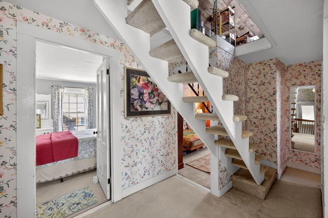 205 Grand Avenue, Falmouth, MA 02540