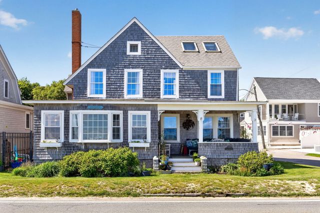 205 Grand Avenue, Falmouth, MA 02540