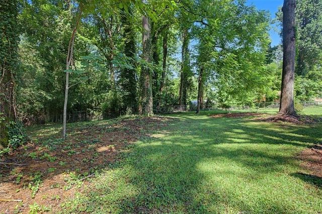832 Derbyshire Court, Norcross, GA 30071