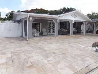 217 W 34th Street, Hialeah, FL 33012
