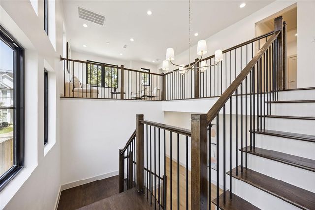 1209 Willard Street, Houston, TX 77006