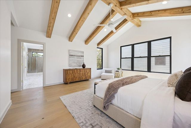 1209 Willard Street, Houston, TX 77006