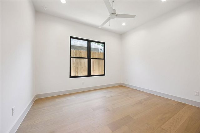 1209 Willard Street, Houston, TX 77006