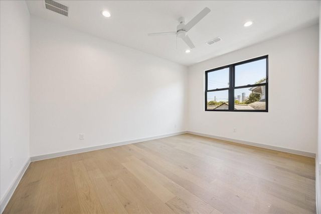 1209 Willard Street, Houston, TX 77006