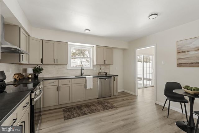 310 BUCHANAN DR, Coatesville, PA 19320