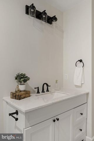 310 BUCHANAN DR, Coatesville, PA 19320