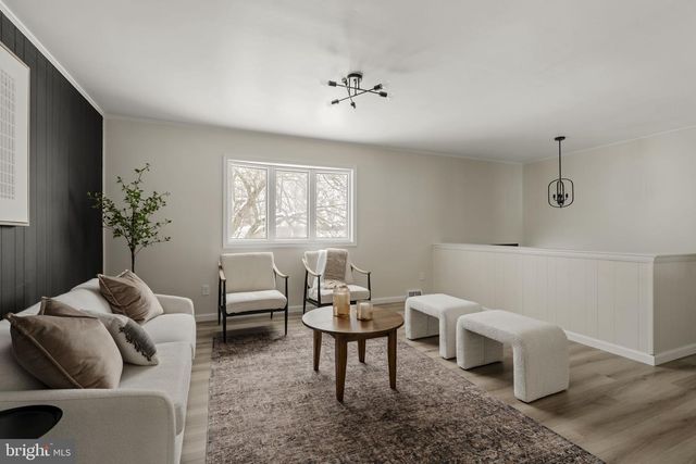 310 BUCHANAN DR, Coatesville, PA 19320