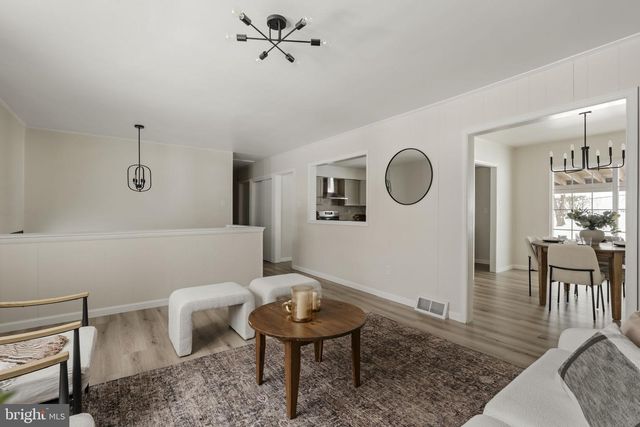 310 BUCHANAN DR, Coatesville, PA 19320