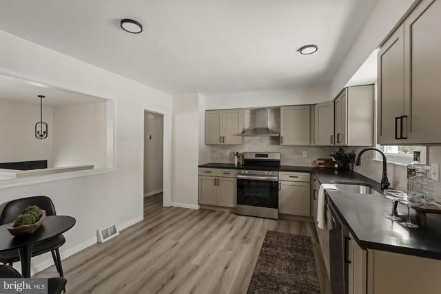 310 BUCHANAN DR, Coatesville, PA 19320