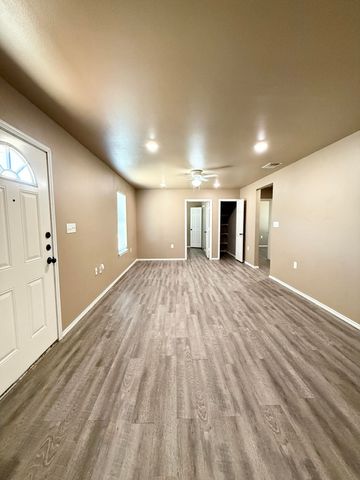 524 46th Street, B, Lubbock, TX 79404