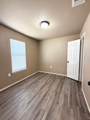 524 46th Street, B, Lubbock, TX 79404